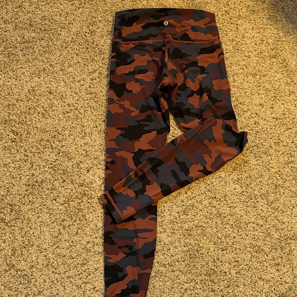 Women’s Lululemon Camo Performance Leggings - Maroon/Blue/Black